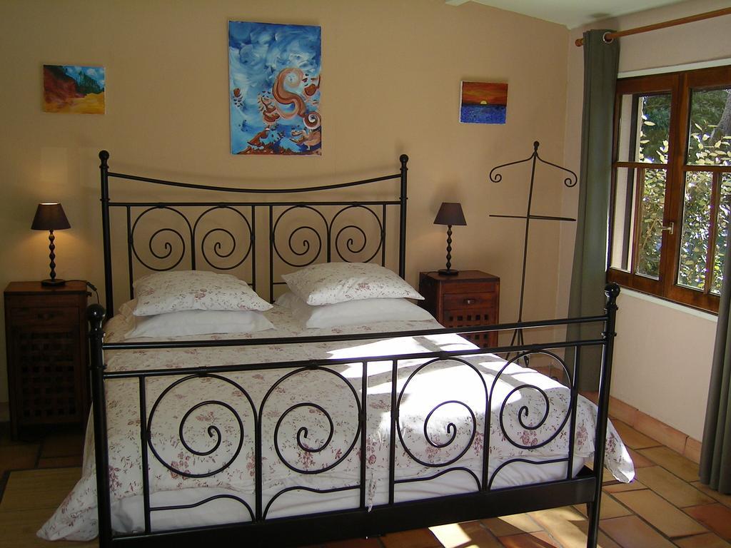 Bed and Breakfast Mas La Provence LʼIsle-sur-la-Sorgue Zimmer foto