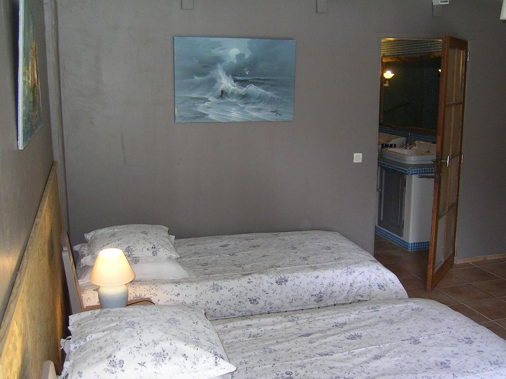 Bed and Breakfast Mas La Provence LʼIsle-sur-la-Sorgue Zimmer foto